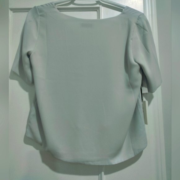 BNWT Babaton Randy blouse size XS - Picture 2 of 3